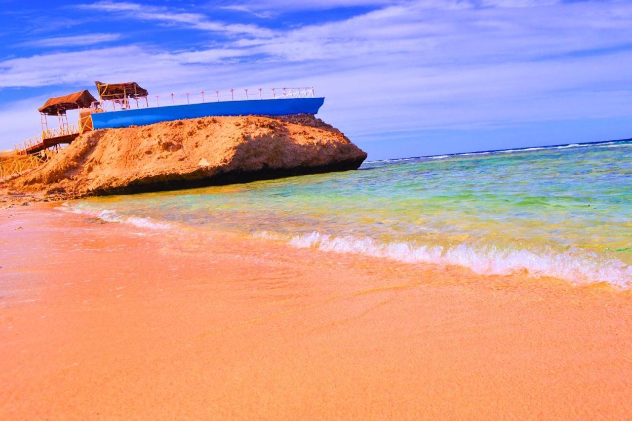 Hostmark Zabargad Beach Resort Abū Ghuşūn Bagian luar foto