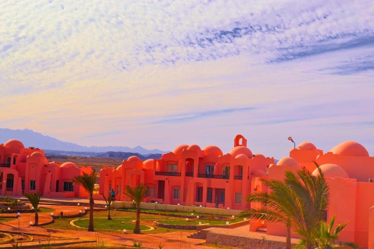 Hostmark Zabargad Beach Resort Abū Ghuşūn Bagian luar foto