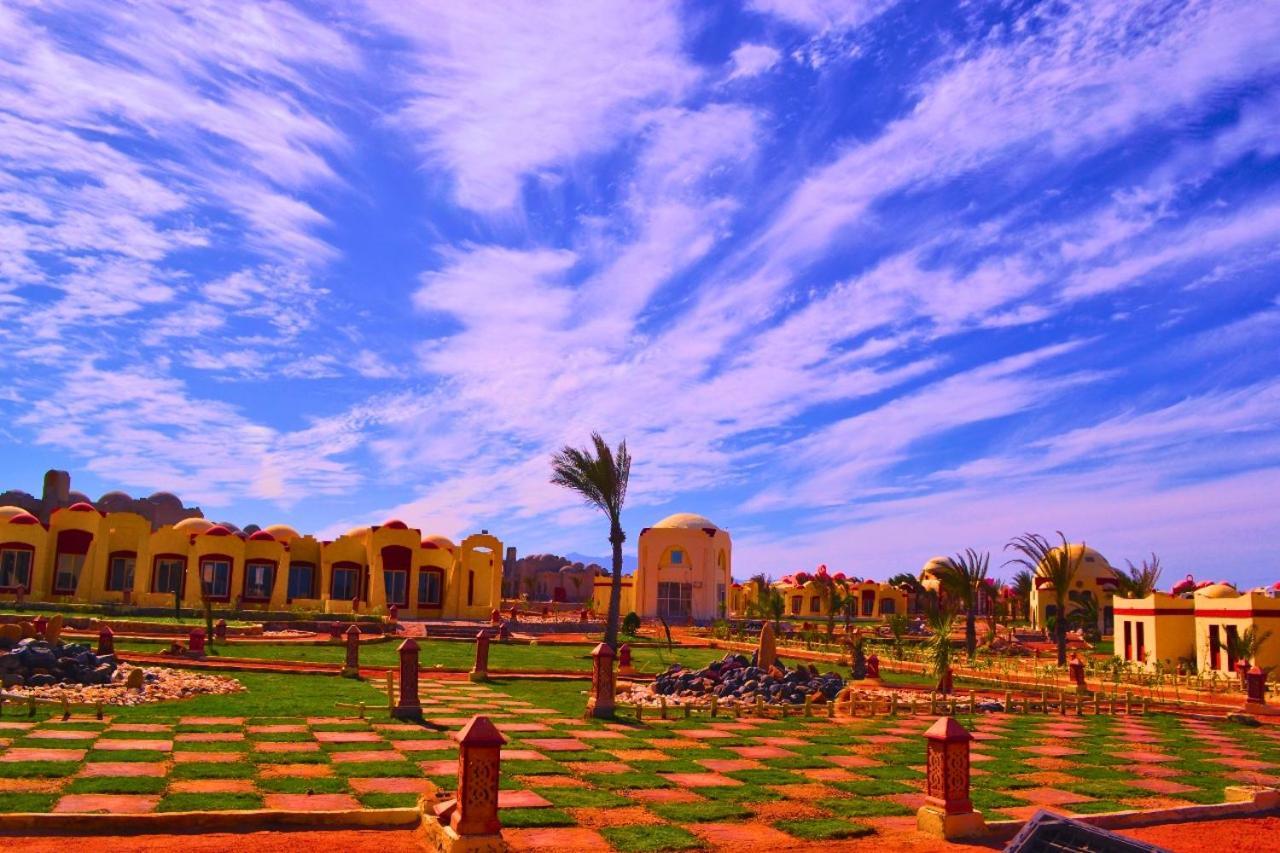 Hostmark Zabargad Beach Resort Abū Ghuşūn Bagian luar foto
