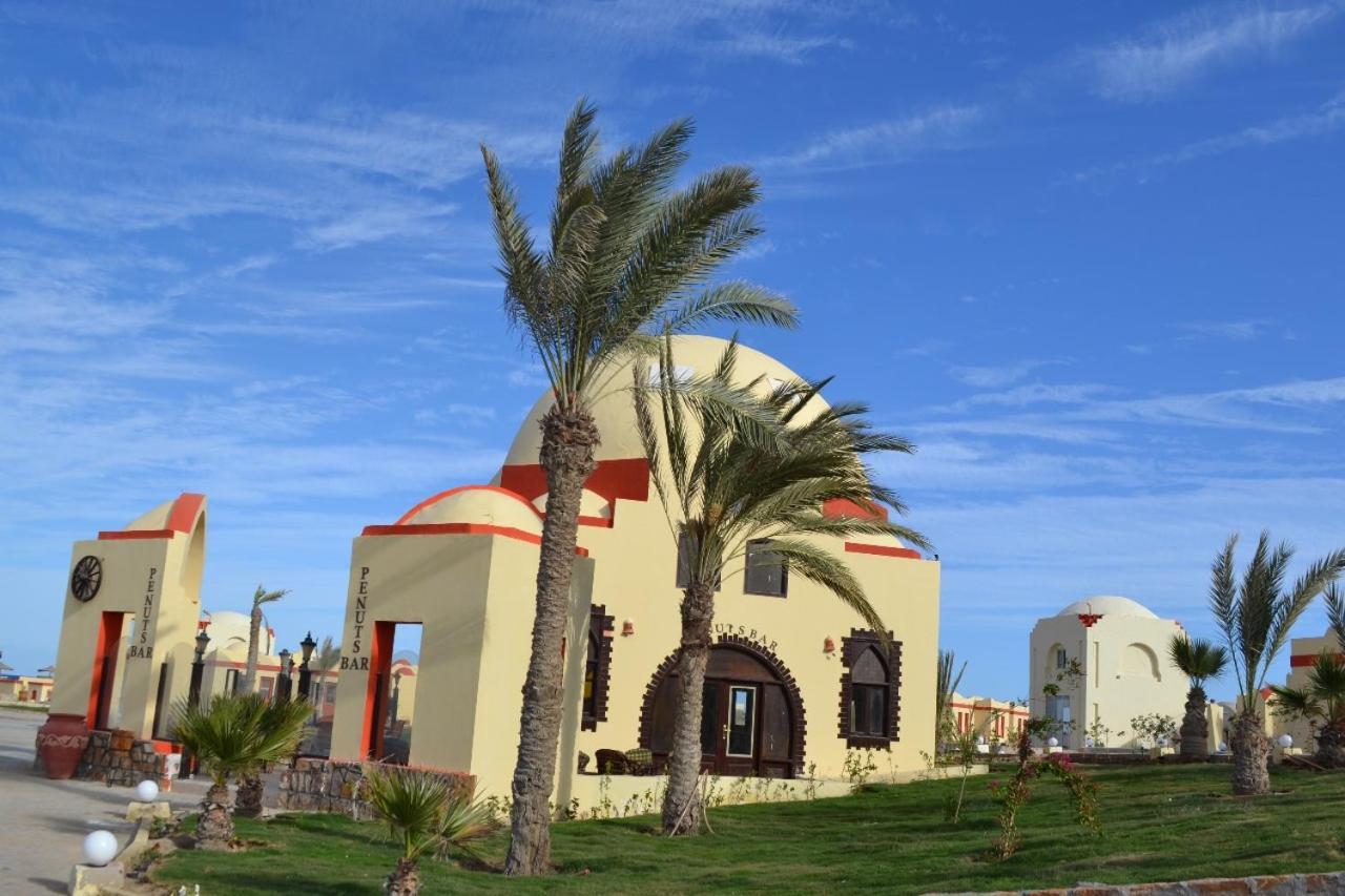 Hostmark Zabargad Beach Resort Abū Ghuşūn Bagian luar foto