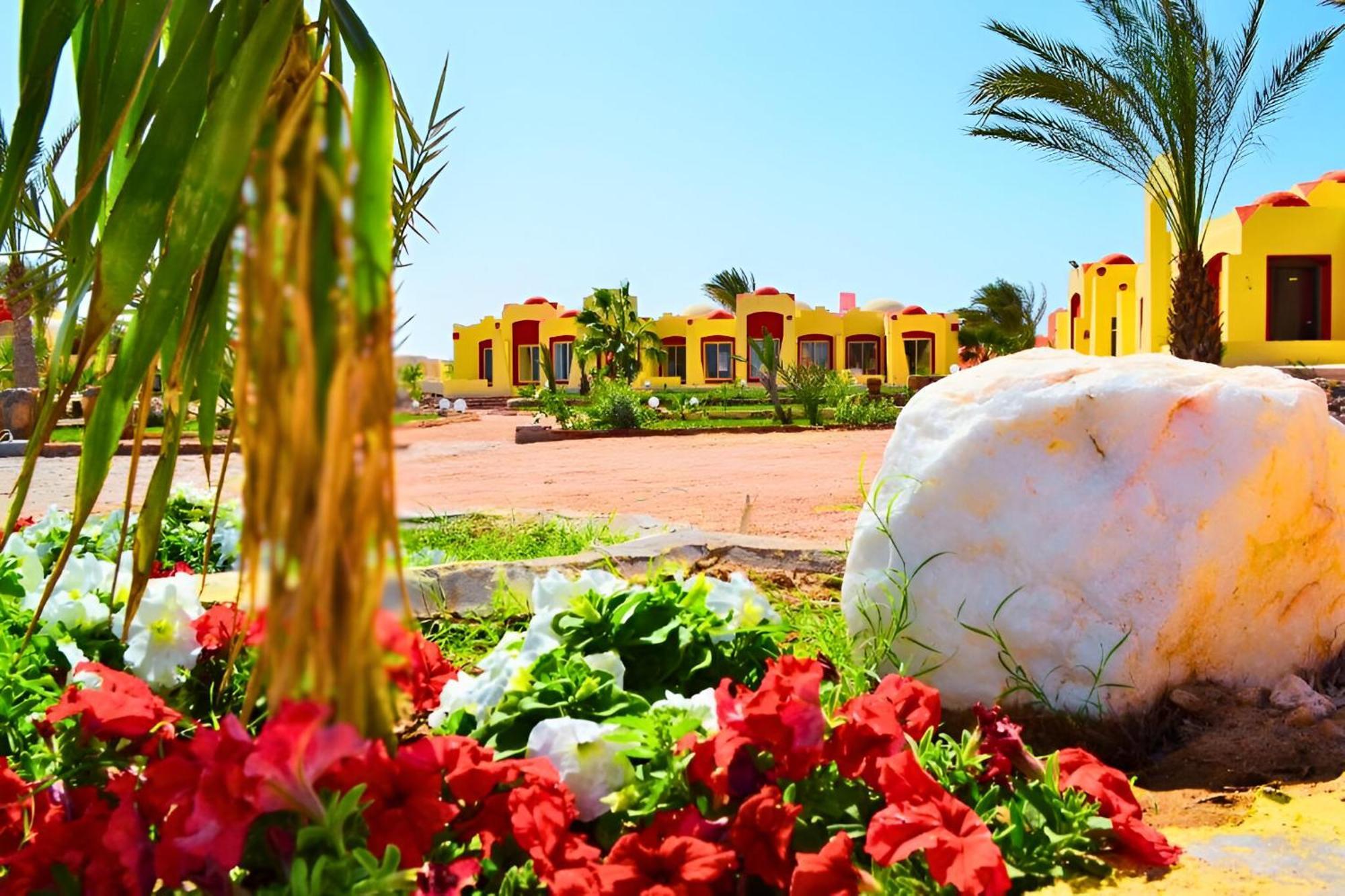Hostmark Zabargad Beach Resort Abū Ghuşūn Bagian luar foto
