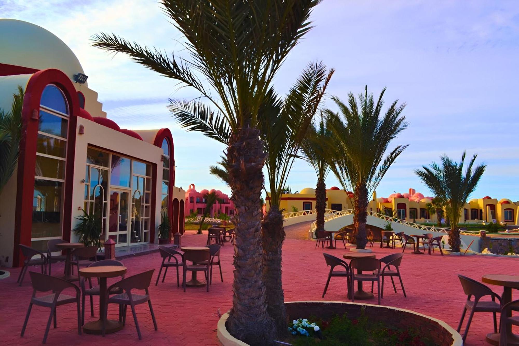 Hostmark Zabargad Beach Resort Abū Ghuşūn Bagian luar foto