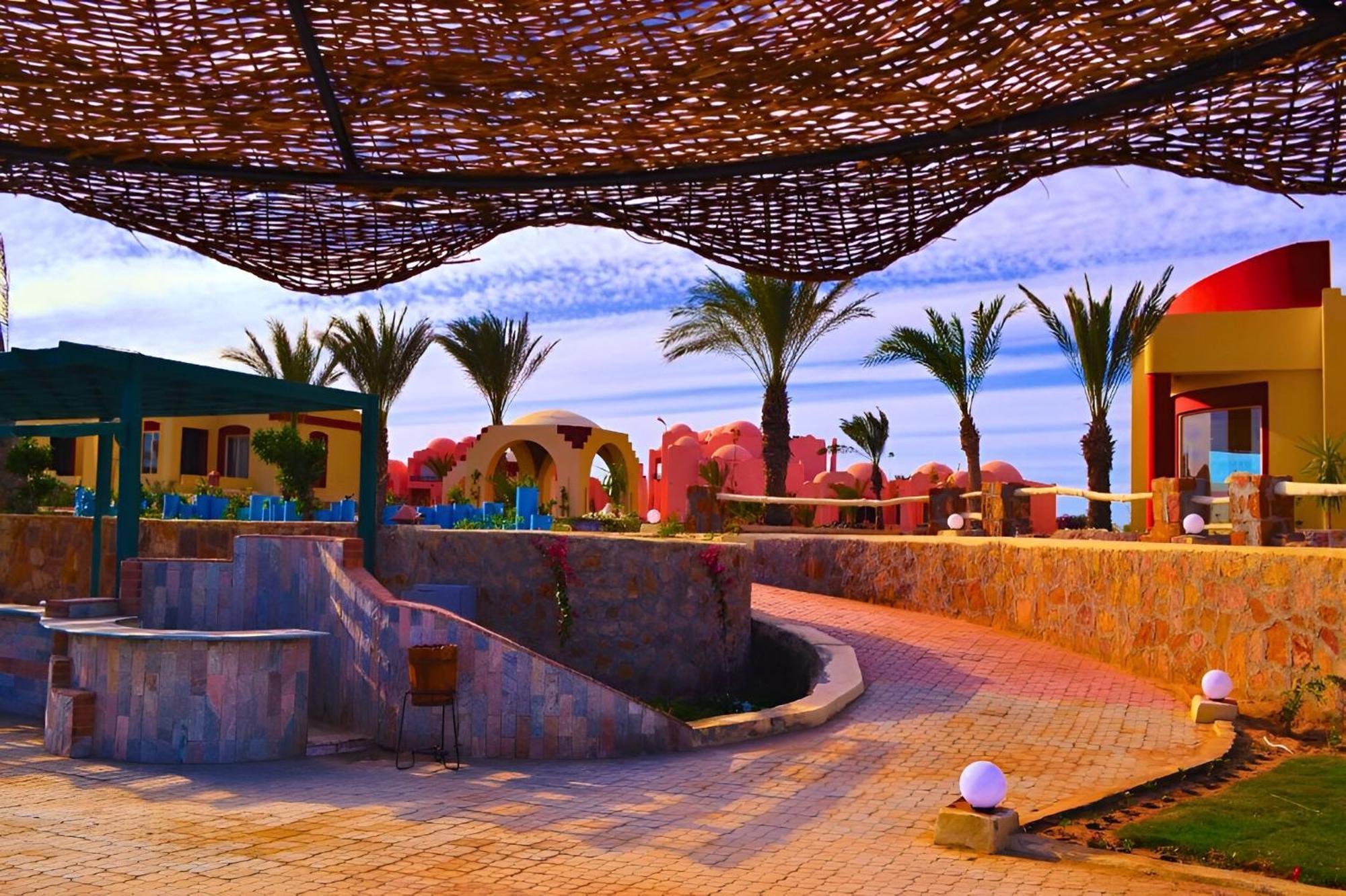 Hostmark Zabargad Beach Resort Abū Ghuşūn Bagian luar foto