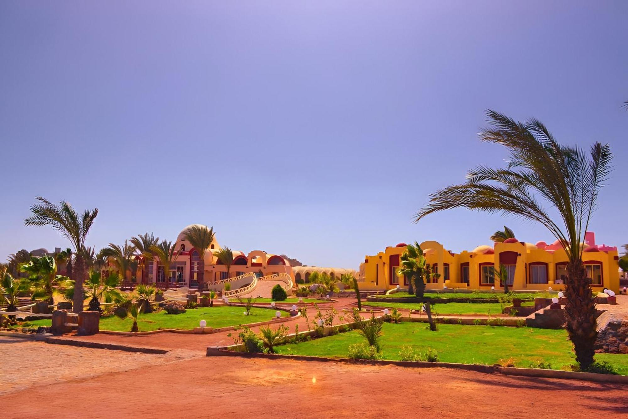 Hostmark Zabargad Beach Resort Abū Ghuşūn Bagian luar foto